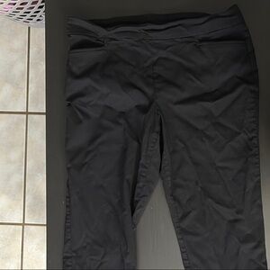 Time and Tru Black capri casual work pants